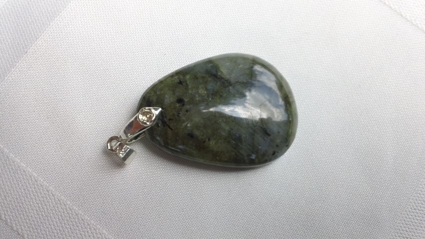 Labradorite Pendant protection and magic 3728